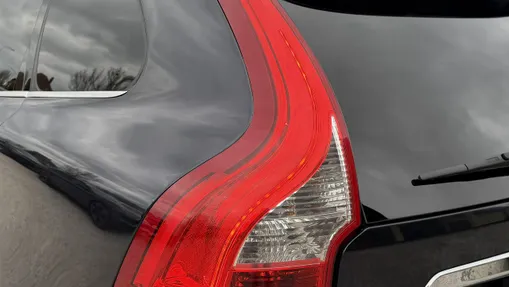 VOLVO XC60 -