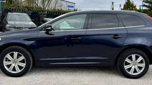 VOLVO XC60 -