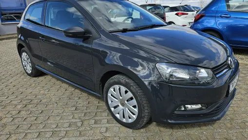VOLKSWAGEN Polo -