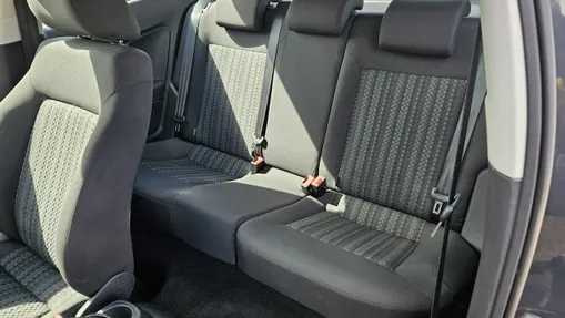 VOLKSWAGEN Polo -