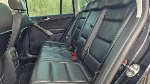 VOLKSWAGEN Tiguan -