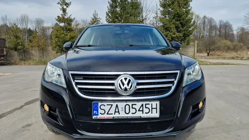 VOLKSWAGEN Tiguan -