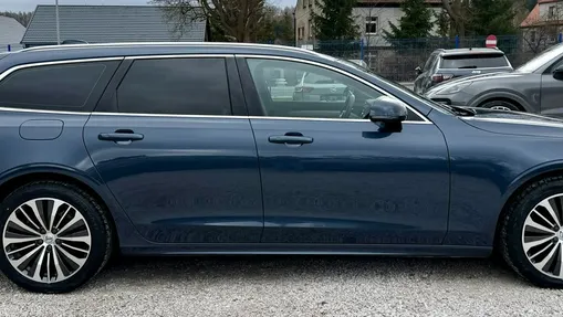 VOLVO V90 -