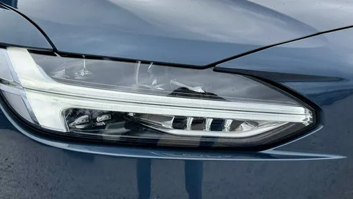 VOLVO V90 -