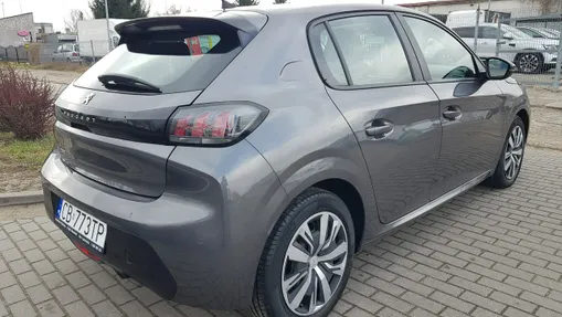 PEUGEOT 208 -
