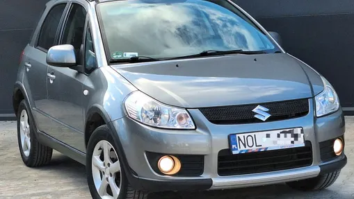 SUZUKI SX4 -