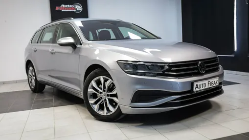 VOLKSWAGEN Passat -