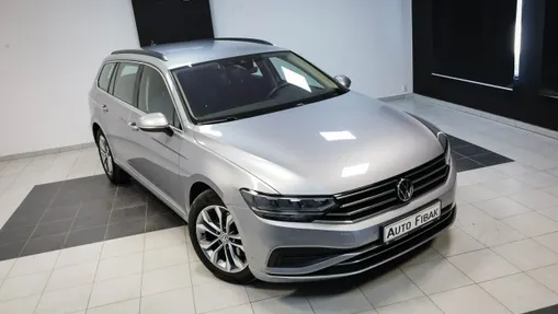 VOLKSWAGEN Passat -
