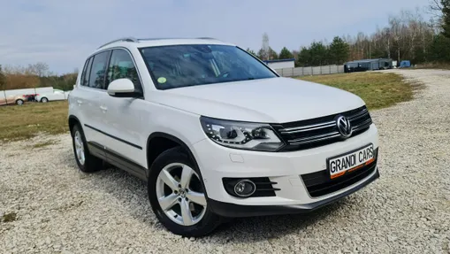 VOLKSWAGEN Tiguan -