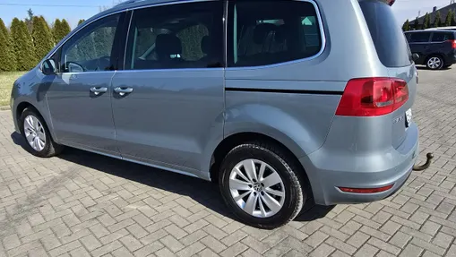 VOLKSWAGEN Sharan -