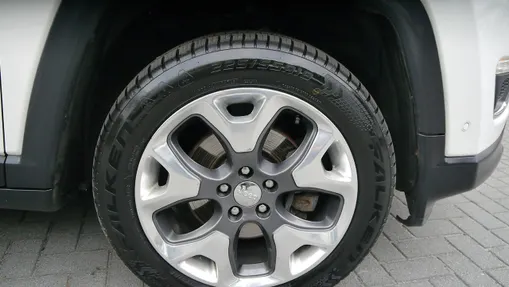 JEEP Compass -