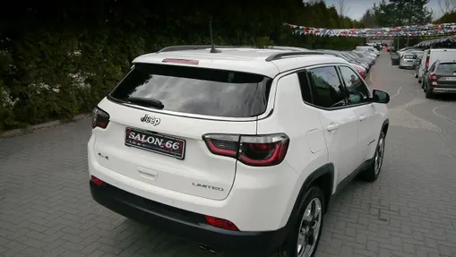 JEEP Compass -