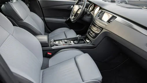 PEUGEOT 508 -