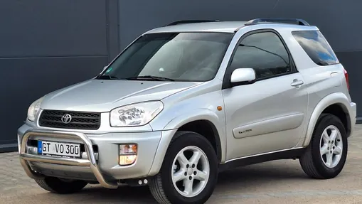 TOYOTA RAV4 -