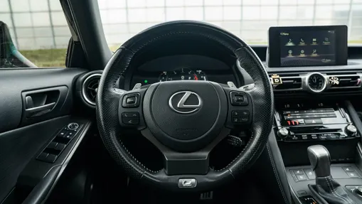 LEXUS IS -
