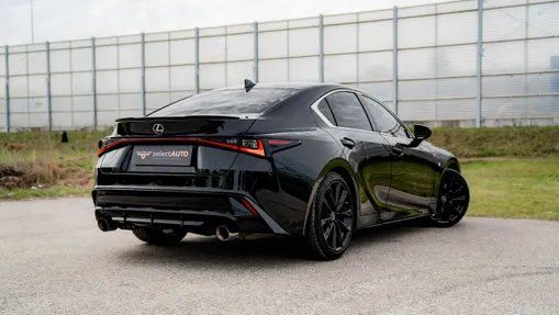 LEXUS IS -