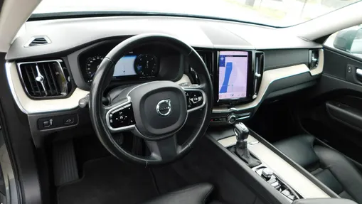 VOLVO XC60 -