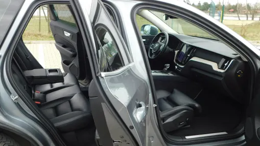 VOLVO XC60 -