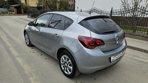 OPEL Astra -
