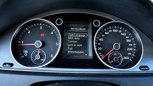 VOLKSWAGEN Passat -
