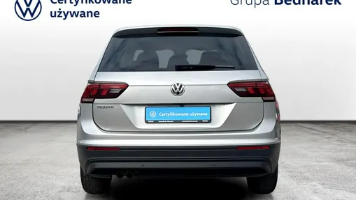 VOLKSWAGEN Tiguan -