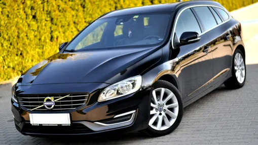 VOLVO V60 -