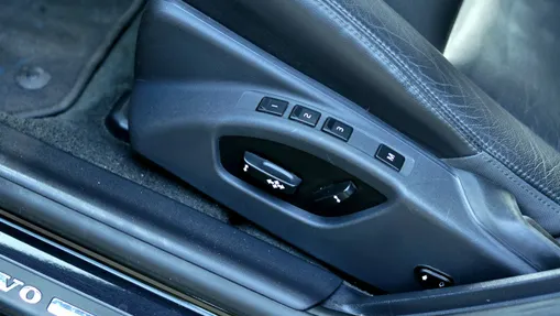VOLVO V60 -