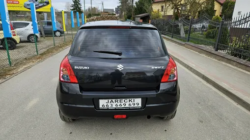 SUZUKI Swift -