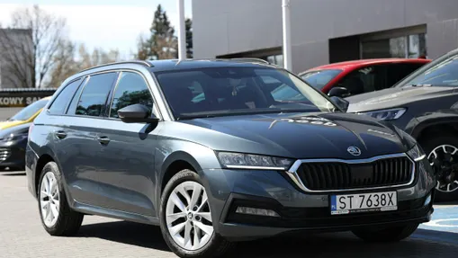 SKODA Octavia -