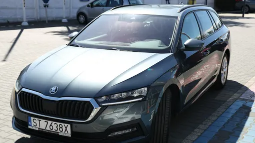 SKODA Octavia -