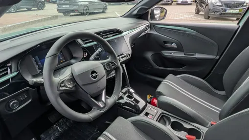 OPEL Corsa -