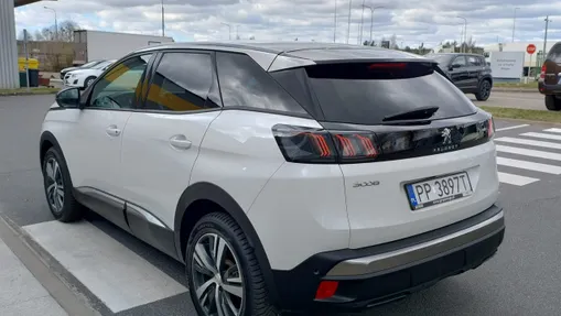 PEUGEOT 3008 -