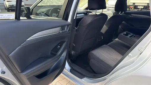 MAZDA 6 -