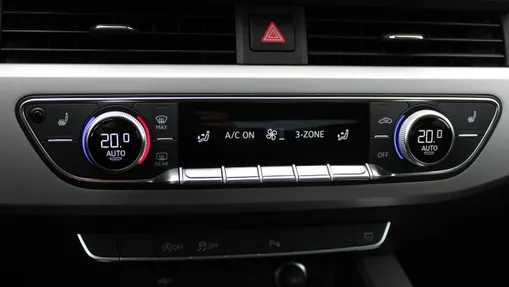 AUDI A4 -