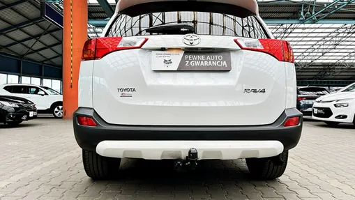 TOYOTA RAV4 -