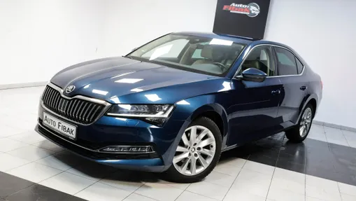 SKODA Superb -
