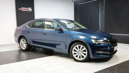 SKODA Superb -