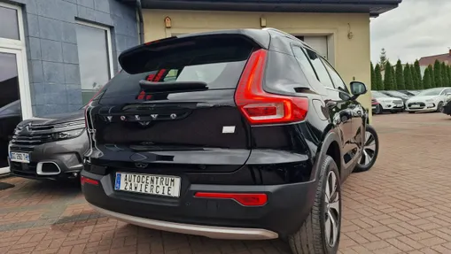 VOLVO XC40 -