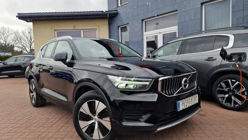 VOLVO XC40 -