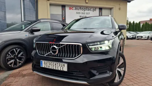 VOLVO XC40 -