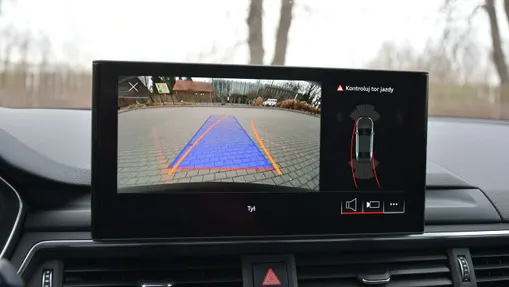 AUDI A4 -