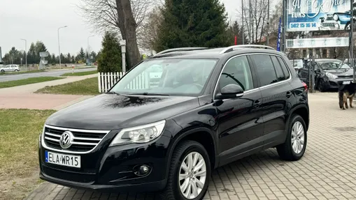 VOLKSWAGEN Tiguan -
