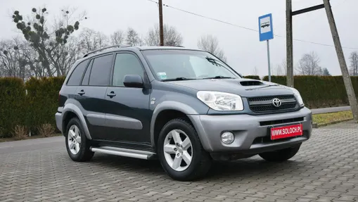 TOYOTA RAV4 -