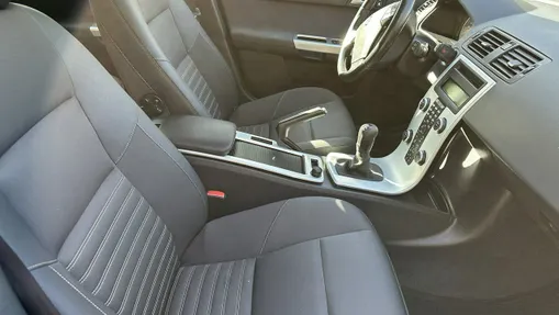 VOLVO V50 -