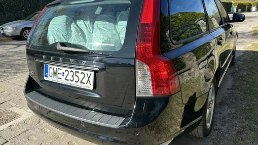 VOLVO V50 -