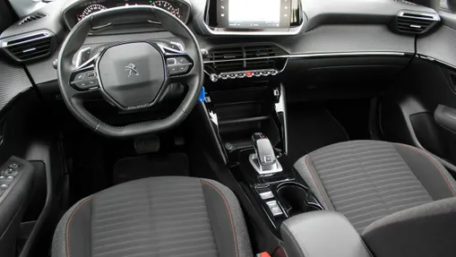 PEUGEOT 208 -