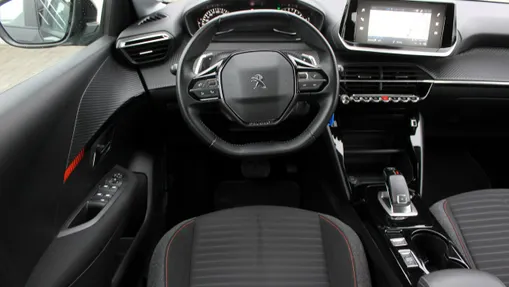 PEUGEOT 208 -