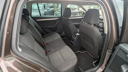 SKODA Octavia -