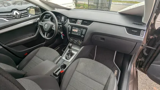 SKODA Octavia -