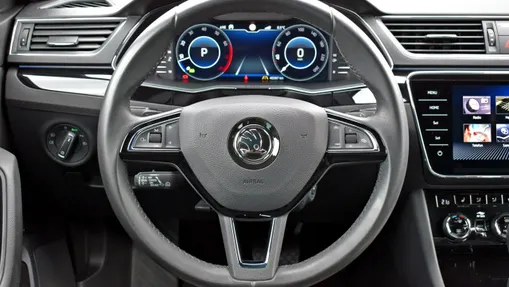 SKODA Superb -